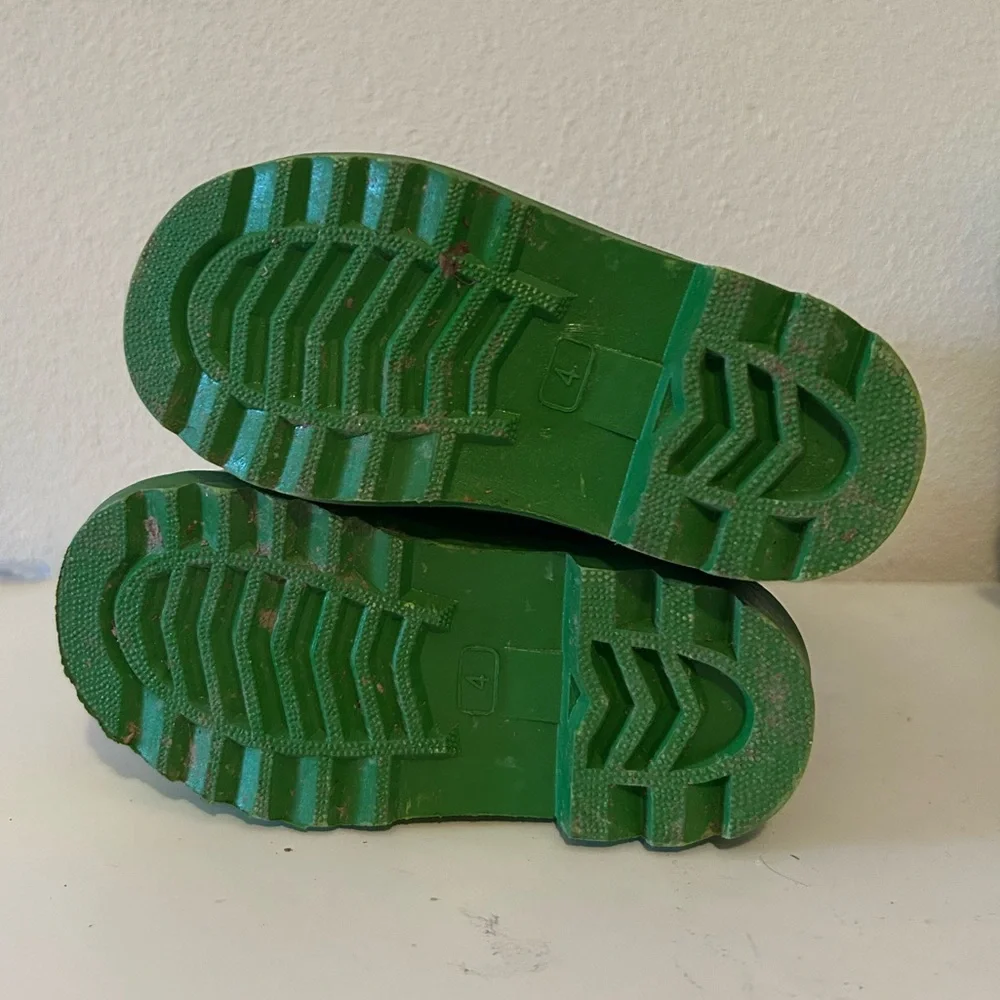 Kids Blue & Green Frog Rain Boots toddler size 4! Adorable fun for rainy days!